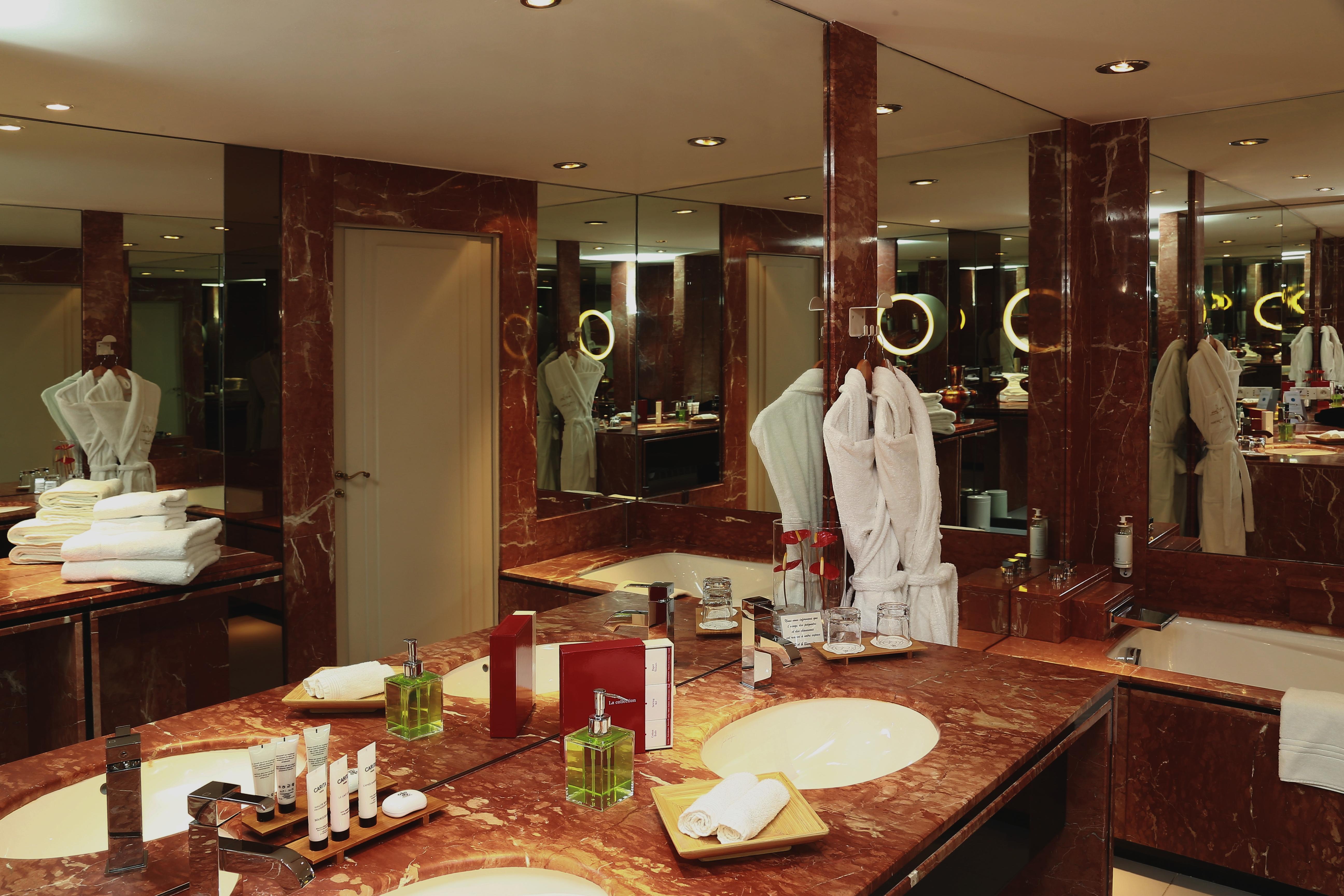 La Cote Saint Jacques Hotel Joigny Bagian luar foto