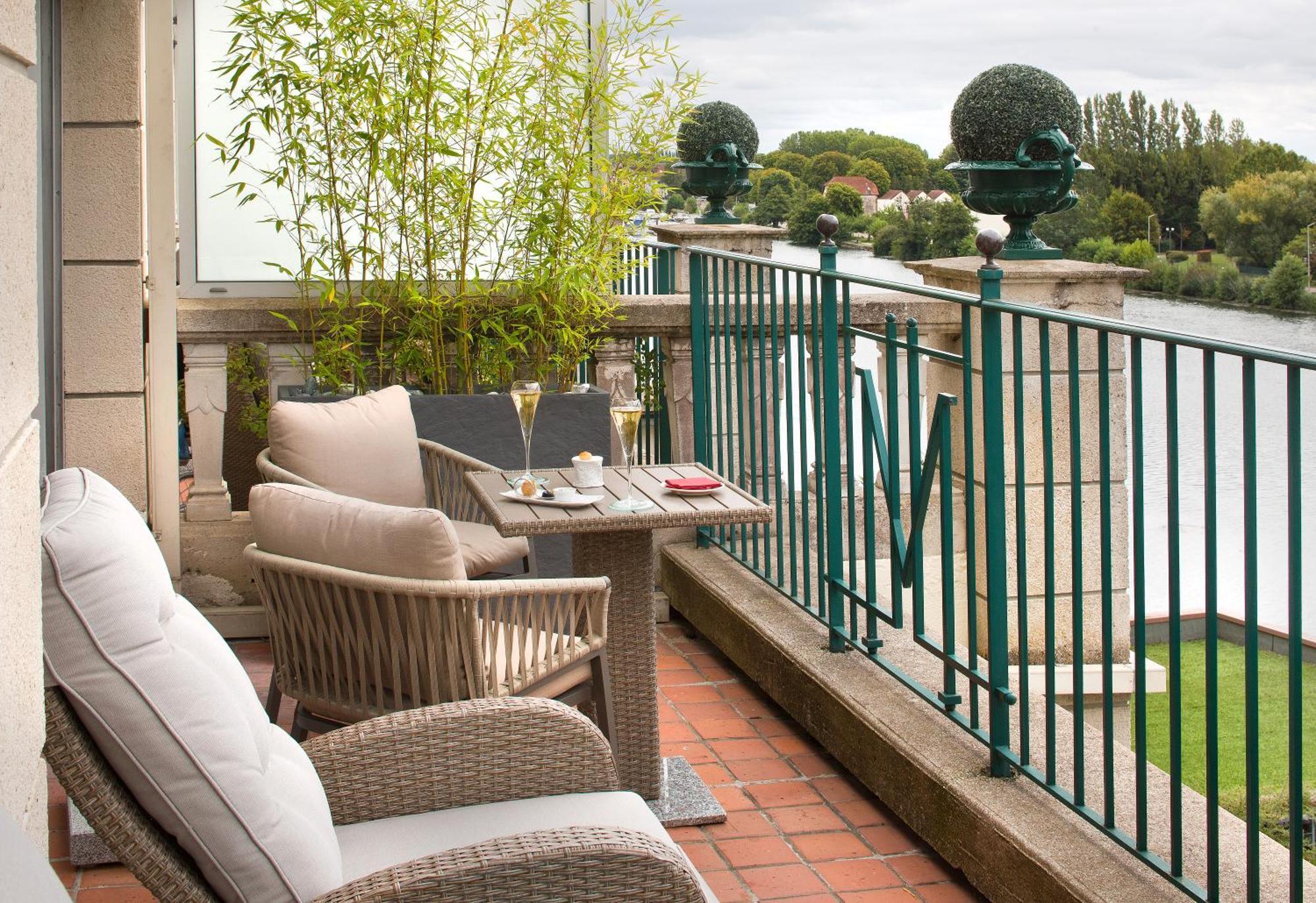 La Cote Saint Jacques Hotel Joigny Bagian luar foto